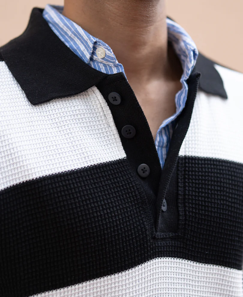Black And White Knit Sweatshirt - Image 4
