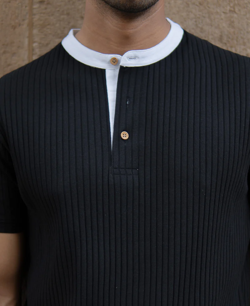 Black Contrast Collar Henley T-Shirt - Image 4
