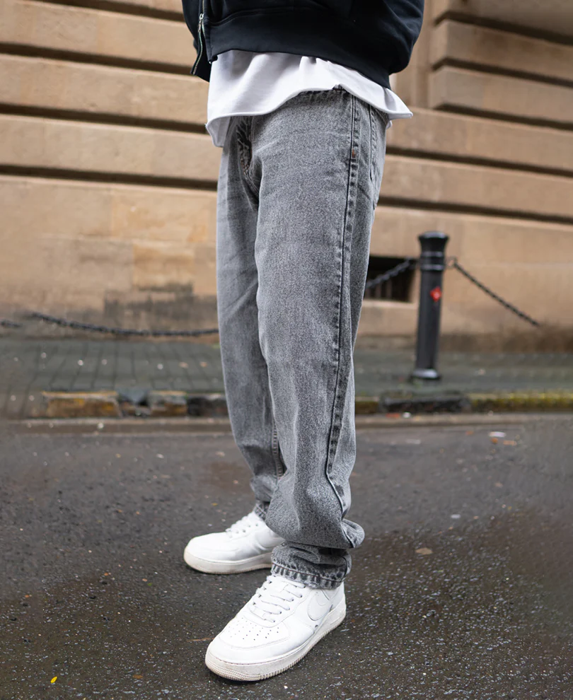 Light Carbon Black Baggy Fit Denim Jeans - Image 2