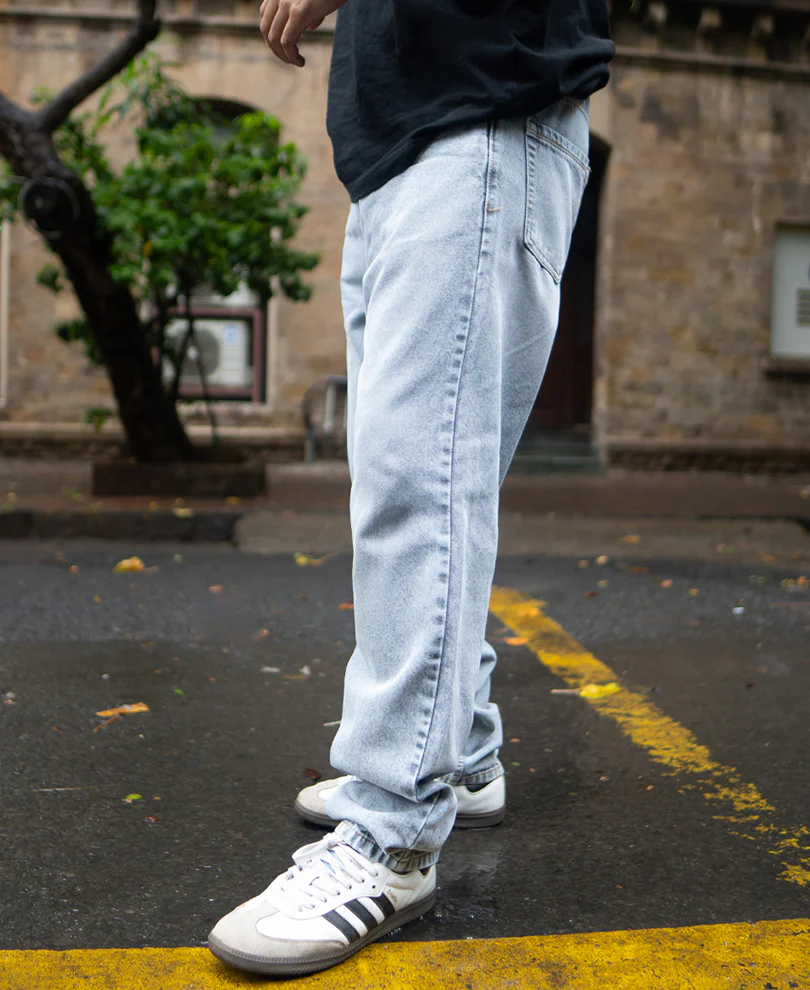 Light Grey Baggy Fit Jeans - Image 3