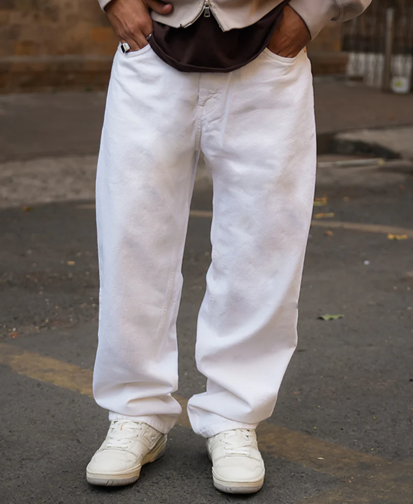 White Denim Solid Baggy Fit Jeans - Image 3